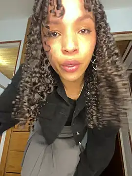 Yasmin777_'s Live XXX Chat