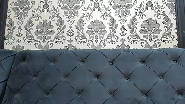 XXX chat uživo modela LissaBigTitts