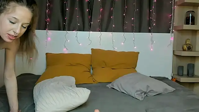 IninityKittyx Obrolan Langsung XXX