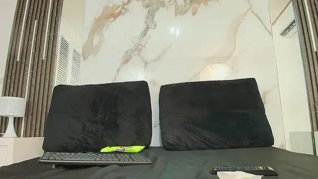 Chat XXX en directo de MayaBaker