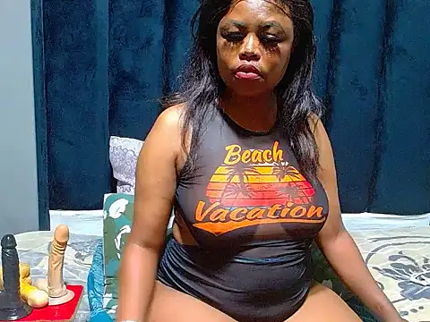 SpicyKitty33 webkamerás műsora