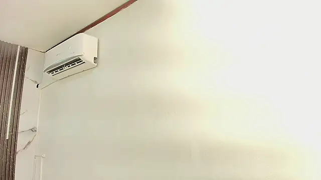 MayaBaker: онлайн-секс-чат