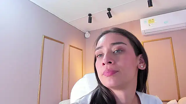 Chat +18 de NahimiThompson ao vivo