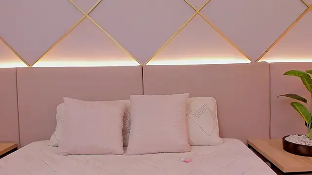 SophieeMillsのライブXXXチャット