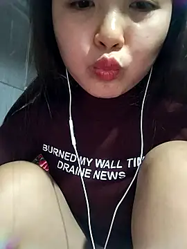 moa_koa Adlı Modelin Canlı XXX Sohbeti