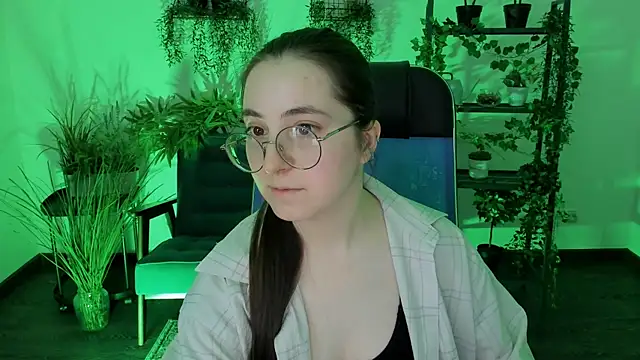 VirtuallVoyant Live XXX Chat