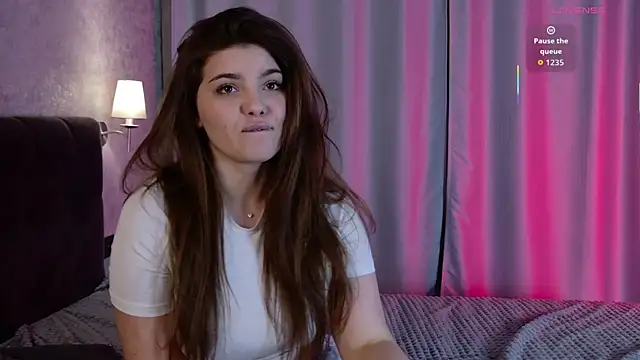 StephanieeMiller's Live XXX Chat