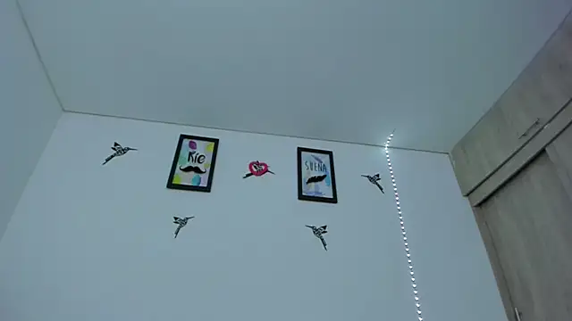 im_sarah34's Live XXX Chat