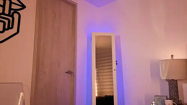 mandi4pole_ – Live XXX-chat