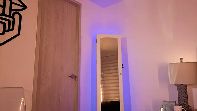 Chat +18 de mandi4pole_ ao vivo