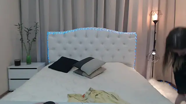 TessaDaybreak Live XXX-chat