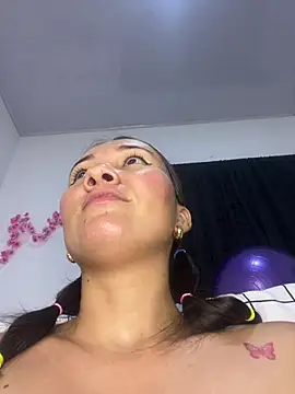 Abby_Colyns23 Adlı Modelin Canlı XXX Sohbeti