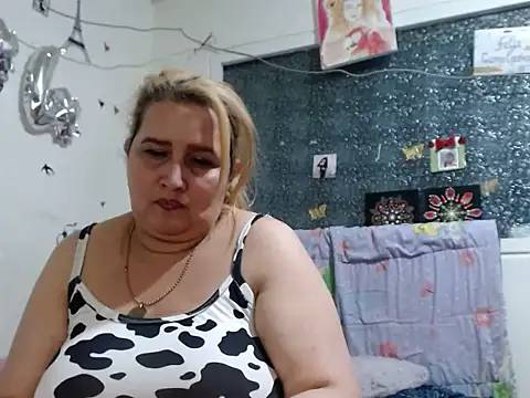 Perla1981-- élő XXX-chatje