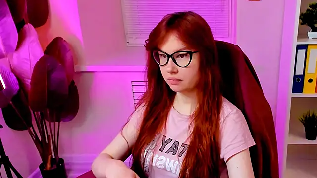 CarolGiggly's Live XXX Chat