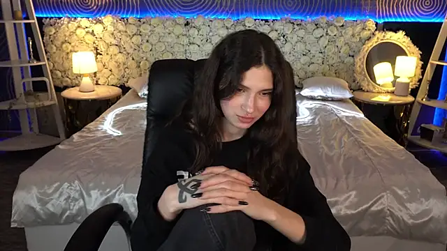 BabyFlowerr Adlı Modelin Canlı XXX Sohbeti