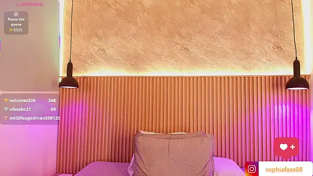 big_tits_in_your_face's Live XXX Chat