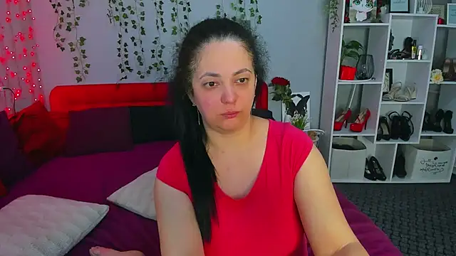 DarlingMilf's Live XXX Chat