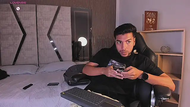 LiamDeep's Live XXX Chat