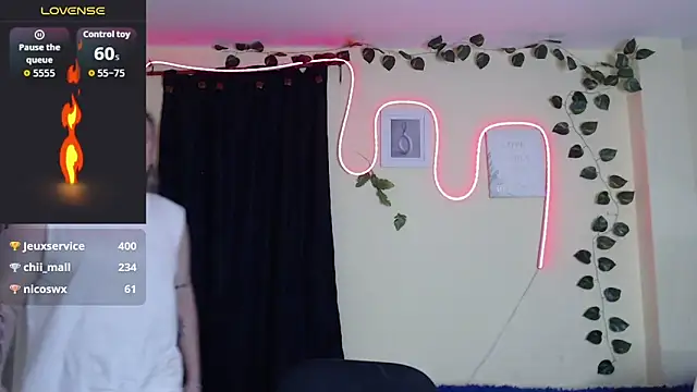 Nika_1_'s Live XXX Chat