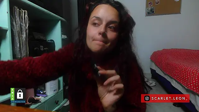 Scarletleon77's Live XXX Chat