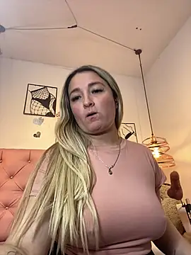 XXX chat uživo modela antonella87