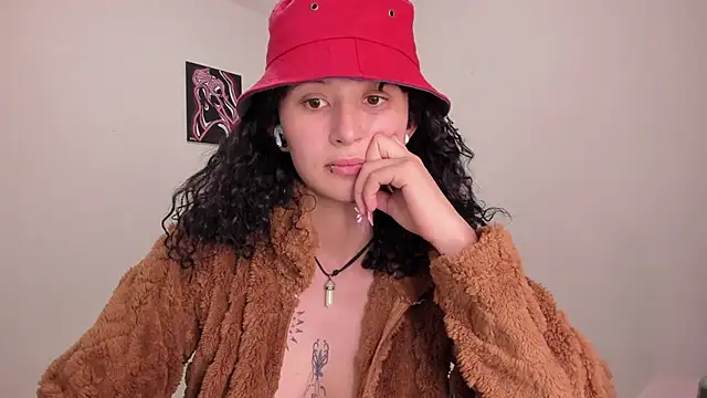 valentina_27 即時 XXX 聊天