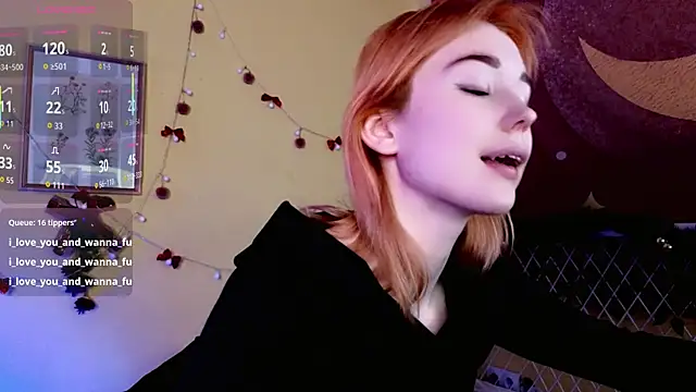 Kiara_Dream Chat XXX in diretta