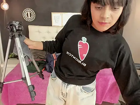 Chat +18 de kataleya__18 ao vivo