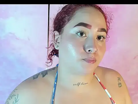 Show de Ayla-marttinez na webcam