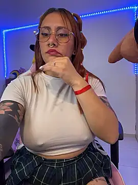 Chat +18 de Luna_Paris_ ao vivo