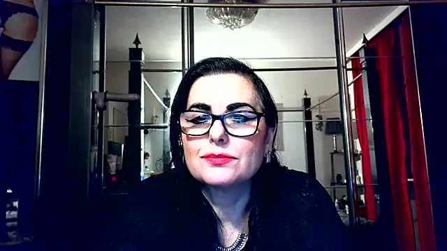 LadyMaxime511's Live XXX Chat