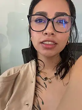 Chatroom XXX en direct de Dakota_Browns