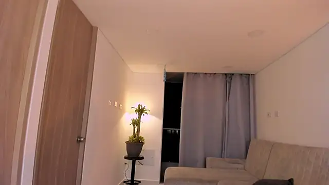 NikaVelvet1: απευθείας συνομιλία ΧΧΧ