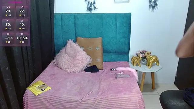 Sara_f_W Chat XXX live