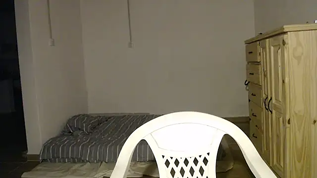 Missforever: απευθείας συνομιλία ΧΧΧ