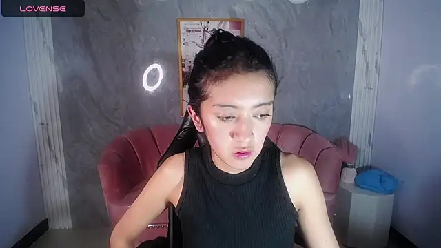 Dahyan_ch's Live XXX Chat