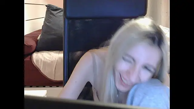 BarbieBlondieGirl's Live XXX Chat