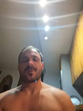 Adventurehotman's Live XXX Chat