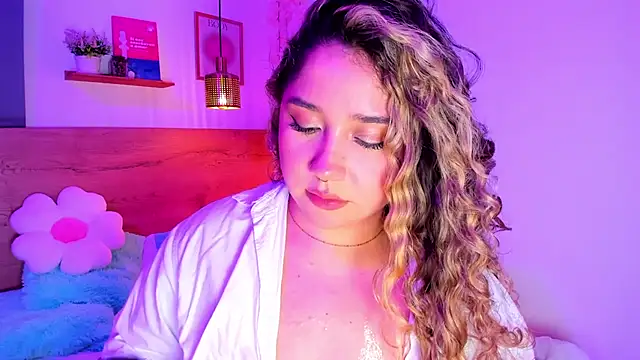 Cherryyquen's Live XXX Chat