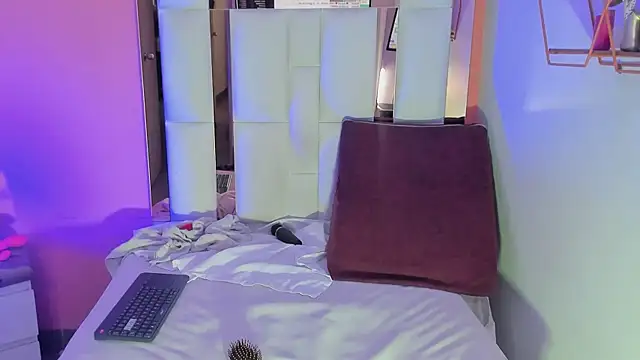 Alanna_hot3's Live XXX Chat