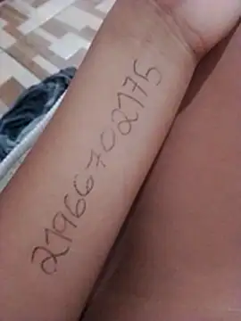 Show modela Camilanifeta na web-kameri