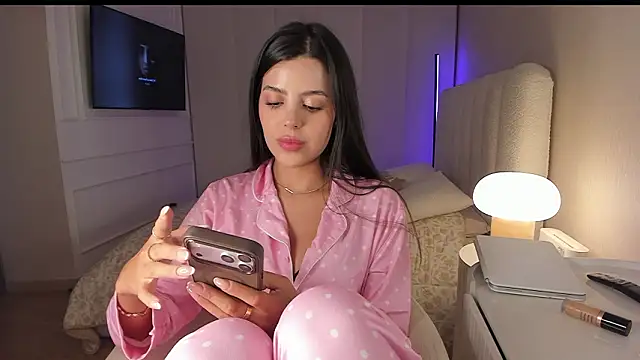 Chatroom XXX en direct de salome__11