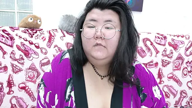 Nadine_asian – Live XXX-chat