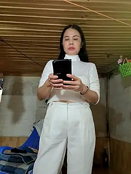 Chatroom XXX en direct de Basanis68