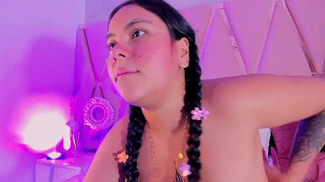 دردشة Emily_Black1 الجنسية المباشرة