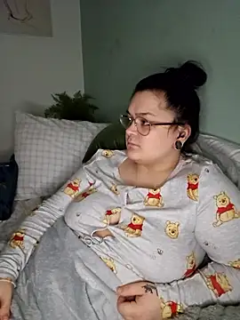 دردشة Saucy-Serenity الجنسية المباشرة