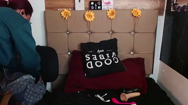 MIA__SPENCER: απευθείας συνομιλία ΧΧΧ