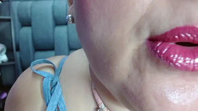 Kerly_Doll: απευθείας συνομιλία ΧΧΧ