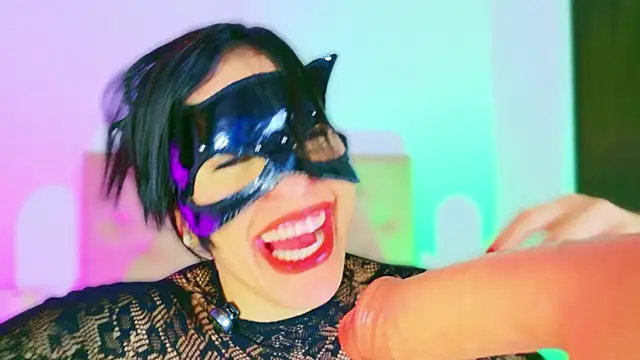 CharlootteEvans' Live XXX Chat