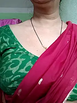 Rosy-B's Live XXX Chat